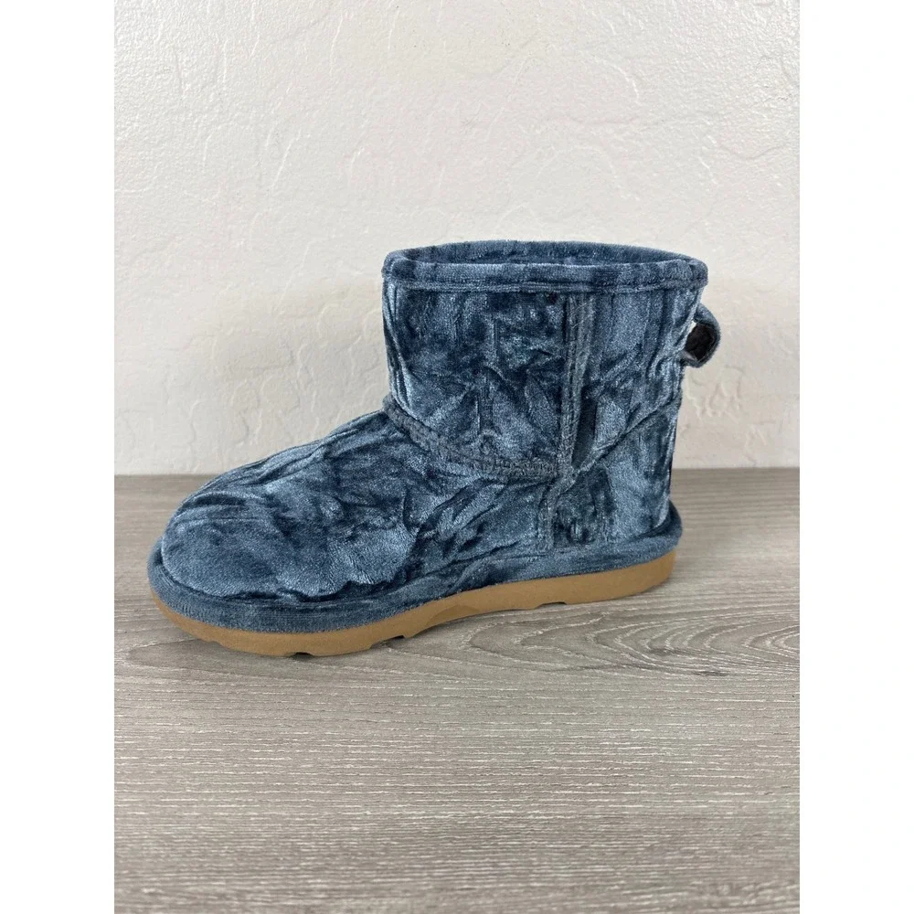 UGG Kids Classic Mini Crushed Velvet Blue Ankle Boots 1142070K Size 13Y